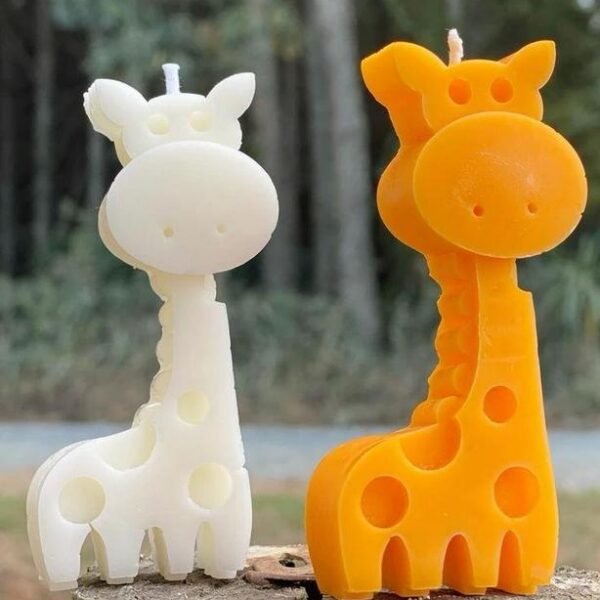 Giraffe Scented Candles for Safari-Themed Birthday Parties and Baby Showers
