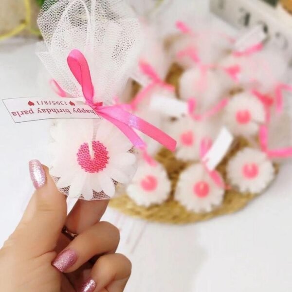 Daisy Flower Scented Candles for Girls' Birthdays and Baby Showers