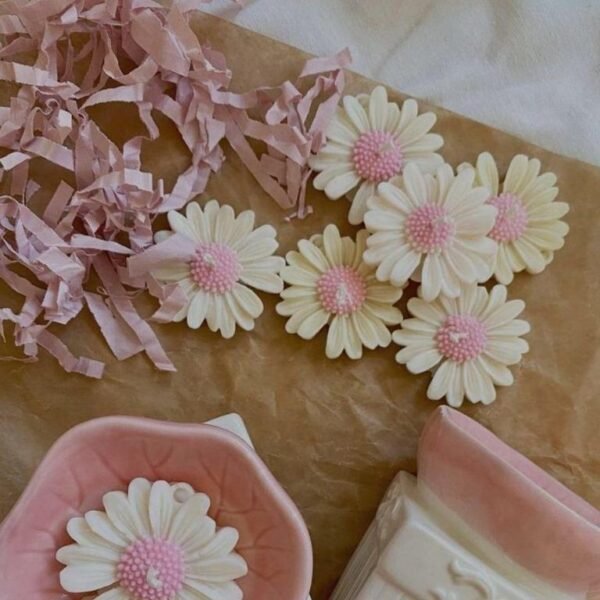 Set of 6 Daisy Flower Scented Candles for Home Decor and Special Events